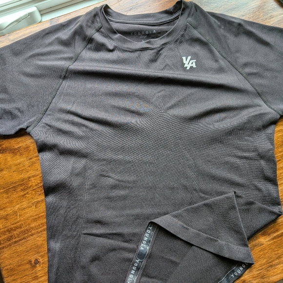YoungLA "Stealth" Black Compression Men's Workout Shirt - Picture 2 of 7